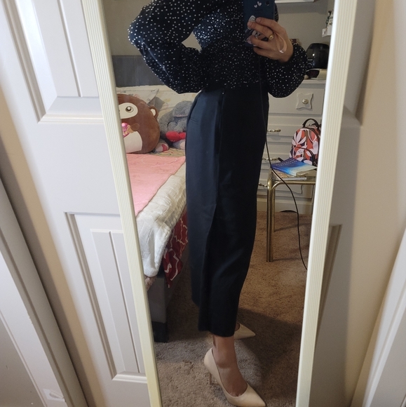 ZARA Black Capris Pants - Picture 2 of 7